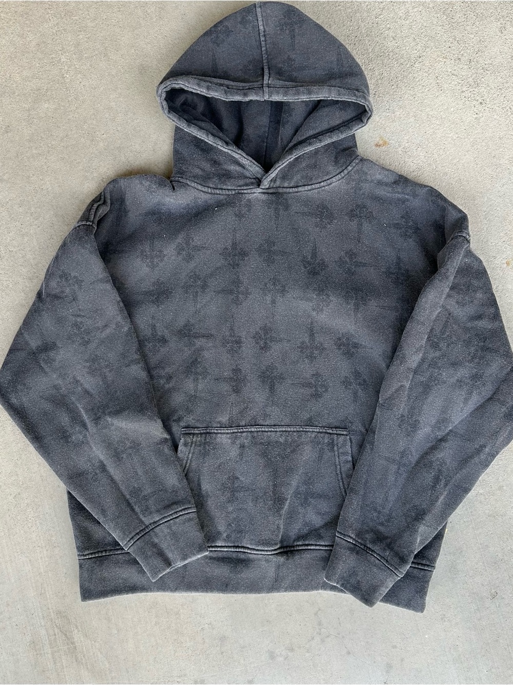 Rhyme Modern Washed Cross Y2K era style
Hoodie Size Medium